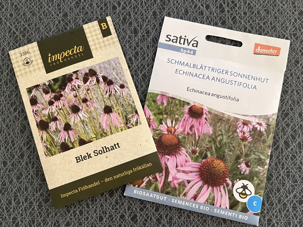 Två echinacea fröpåsar